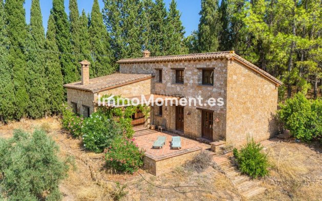 Wiederverkauf - Freistehende Villa -   Inländisch - Alhaurín el Grande Centro