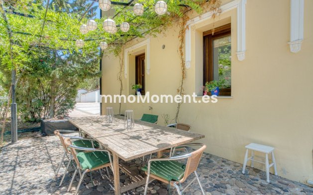 Wiederverkauf - Freistehende Villa -   Inländisch - Alhaurín el Grande Centro