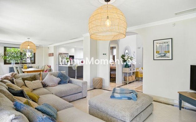 Wiederverkauf - Freistehende Villa - Estepona  - Estepona Centro