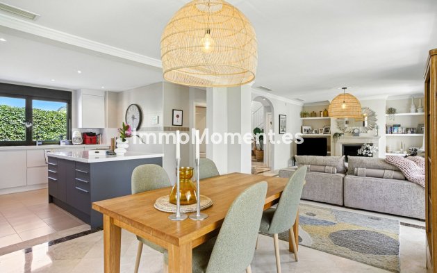 Wiederverkauf - Freistehende Villa - Estepona  - Estepona Centro