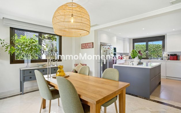Wiederverkauf - Freistehende Villa - Estepona  - Estepona Centro
