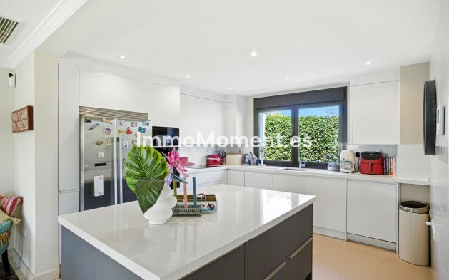 Wiederverkauf - Freistehende Villa - Estepona  - Estepona Centro