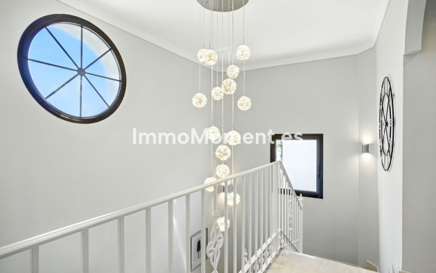 Wiederverkauf - Freistehende Villa - Estepona  - Estepona Centro