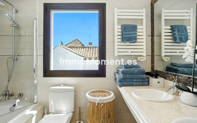 Wiederverkauf - Freistehende Villa - Estepona  - Estepona Centro