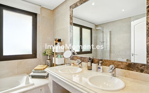 Wiederverkauf - Freistehende Villa - Estepona  - Estepona Centro