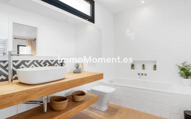 Wiederverkauf - Freistehende Villa - Marbella - Puerto Banús