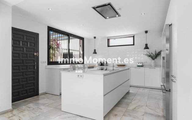 Wiederverkauf - Freistehende Villa - Marbella - Puerto Banús
