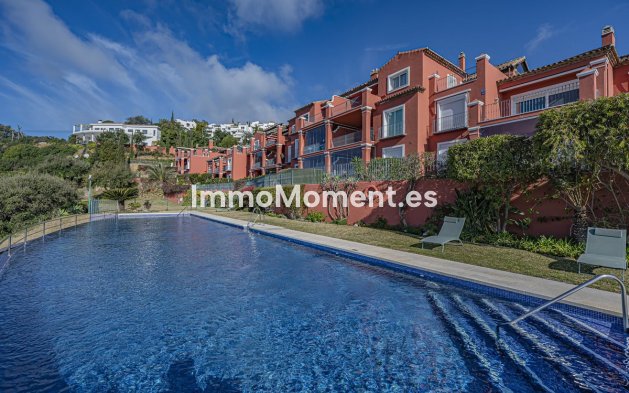 Resale - Apartment - Marbella - La Mairena