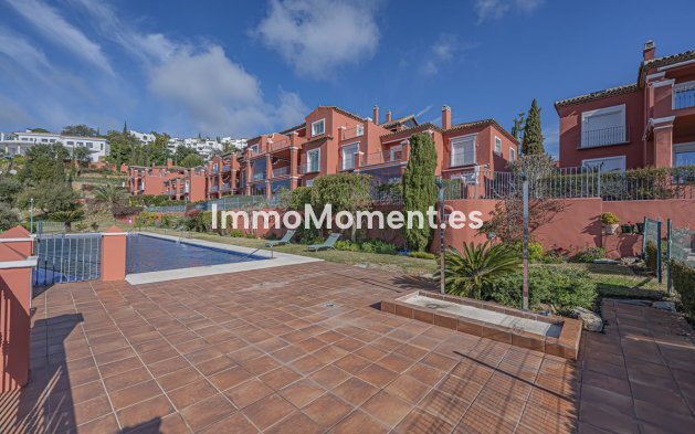 Resale - Apartment - Marbella - La Mairena