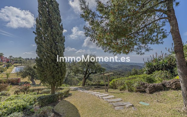 Resale - Apartment - Marbella - La Mairena