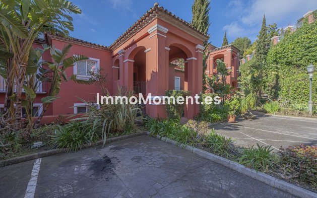 Resale - Apartment - Marbella - La Mairena
