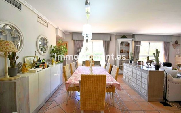 Resale - Detached villa - Marbella - Guadalmina Alta