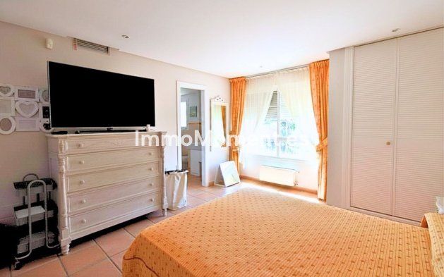 Resale - Detached villa - Marbella - Guadalmina Alta