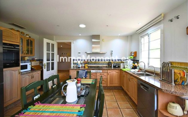 Resale - Detached villa - Marbella - Guadalmina Alta