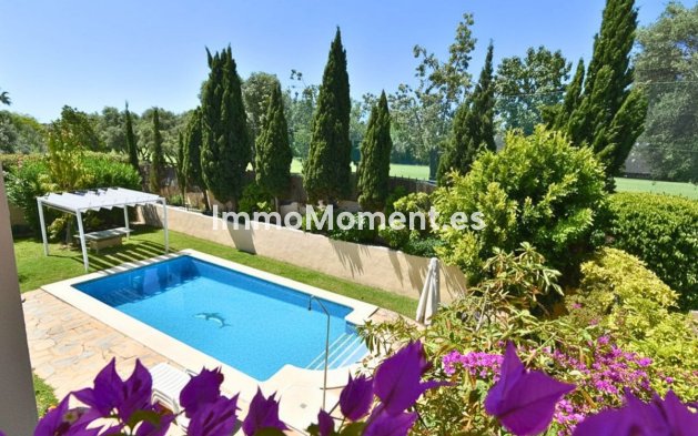 Resale - Detached villa - Marbella - Guadalmina Alta