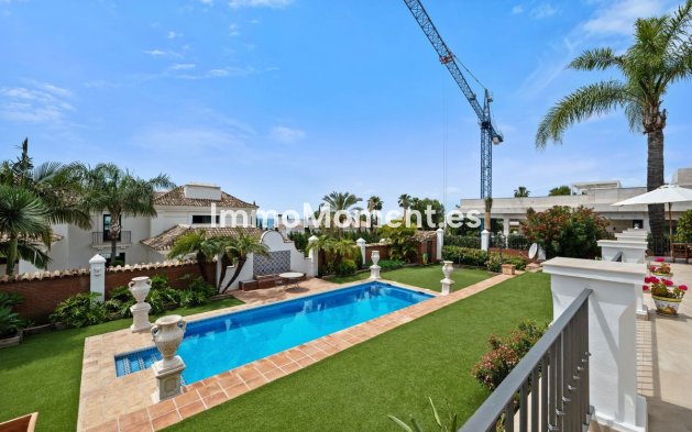 Resale - Detached villa - Marbella - Sierra Blanca