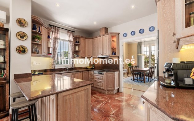 Resale - Detached villa - Marbella - Sierra Blanca