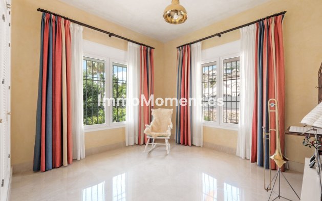Resale - Detached villa - Marbella - Sierra Blanca