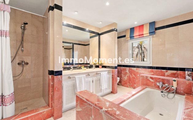 Resale - Detached villa - Marbella - Sierra Blanca
