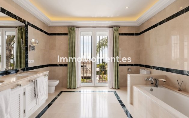 Resale - Detached villa - Marbella - Sierra Blanca
