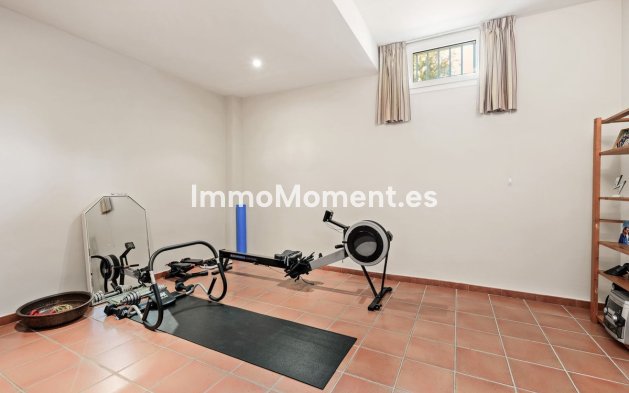 Resale - Detached villa - Marbella - Sierra Blanca
