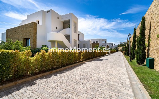 Resale - Apartment - Casares - Casares Centro
