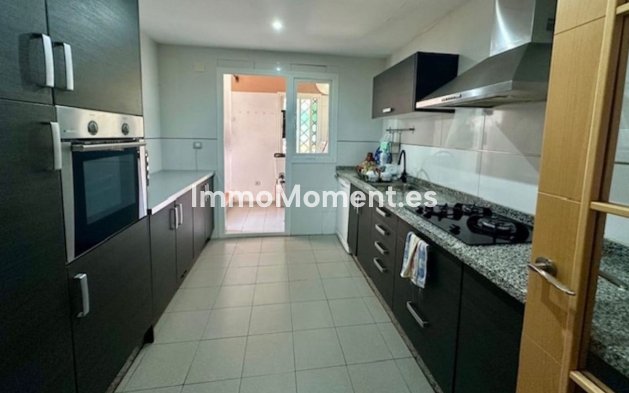 Wiederverkauf - Wohnung - Estepona  - Estepona Centro