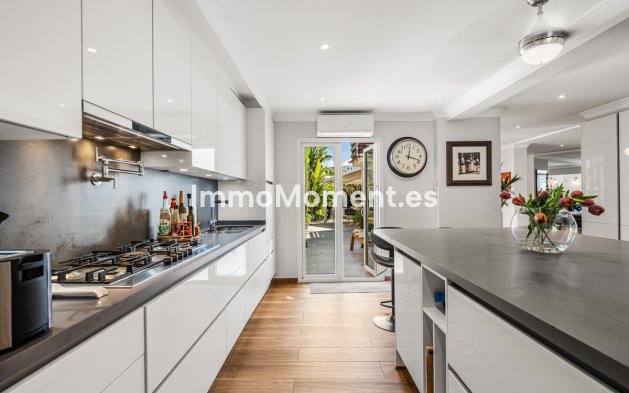Wiederverkauf - Freistehende Villa - Marbella - Marbella Centro