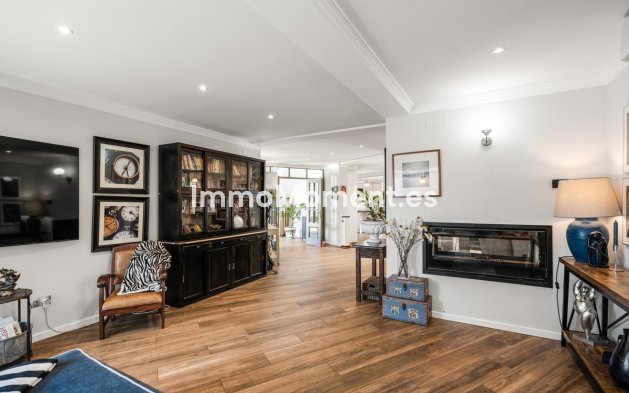 Wiederverkauf - Freistehende Villa - Marbella - Marbella Centro