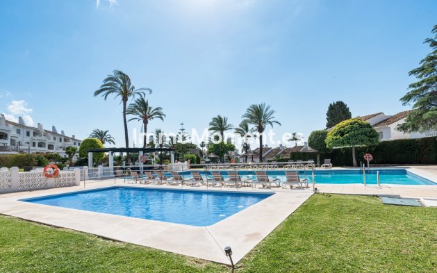 Resale - Apartment - Marbella - Nueva Andalucía