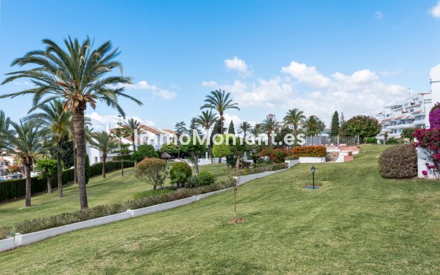 Resale - Apartment - Marbella - Nueva Andalucía