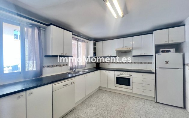 Wiederverkauf - Wohnung - Estepona  - Estepona Centro