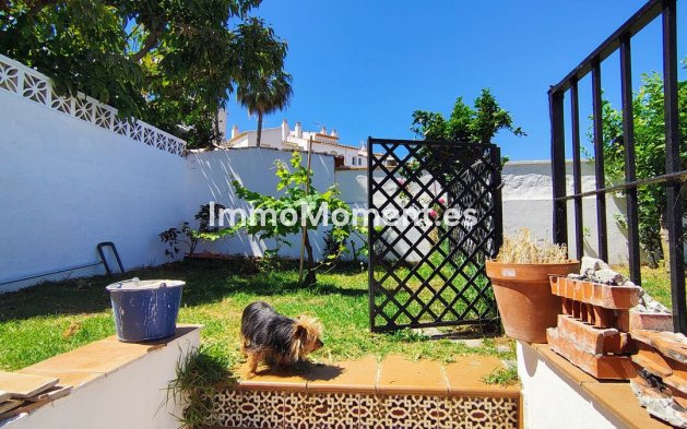 Wiederverkauf - Freistehende Villa - Estepona  - Atalaya