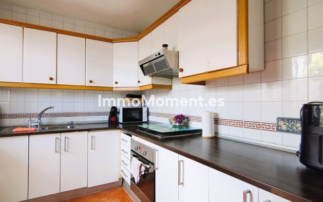 Wiederverkauf - Freistehende Villa - Estepona  - Atalaya