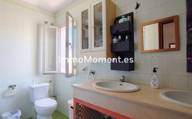 Wiederverkauf - Freistehende Villa - Estepona  - Atalaya