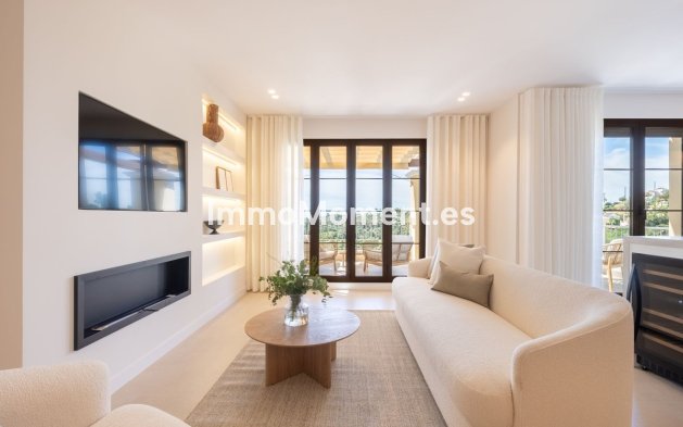 Resale - Apartment - Benahavís - Los Arqueros