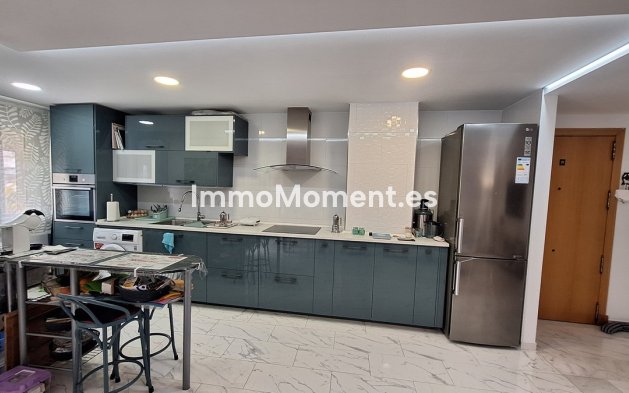 Wiederverkauf - Wohnung - Estepona  - Estepona Centro