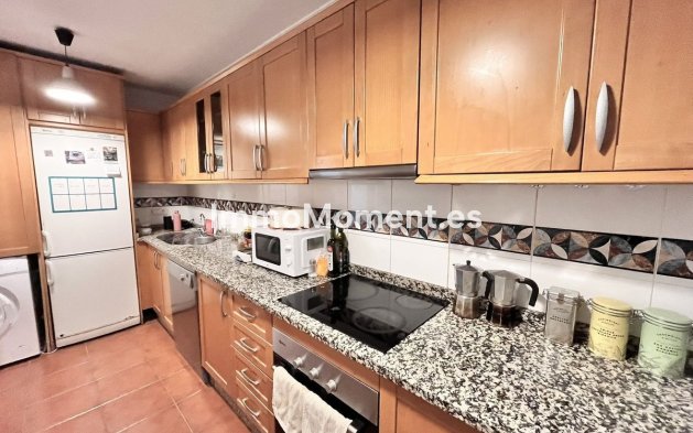 Resale - Apartment - Marbella - Elviria
