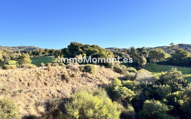 Resale - Apartment - Marbella - Elviria