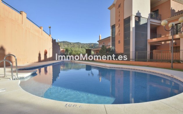 Resale - Apartment - Marbella - Elviria