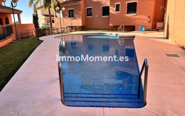 Resale - Apartment - Marbella - Elviria