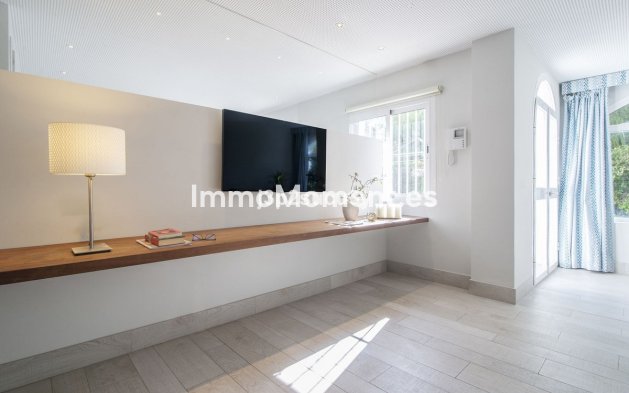Wiederverkauf - Wohnung - Marbella - Guadalmina Baja
