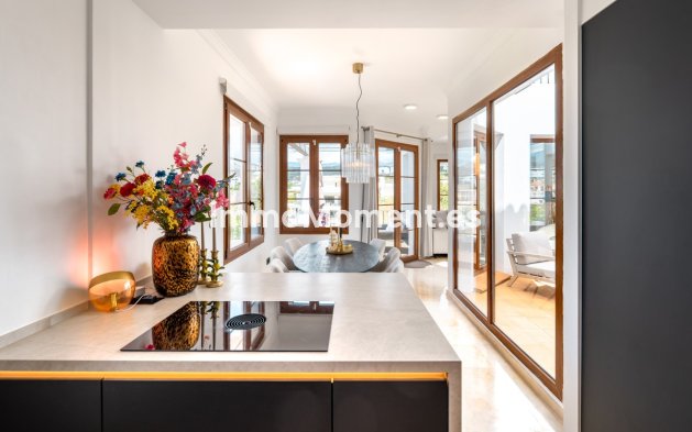 Wiederverkauf - Freistehende Villa - Estepona  - Estepona Centro