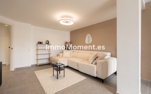 Wiederverkauf - Freistehende Villa - Estepona  - Estepona Centro