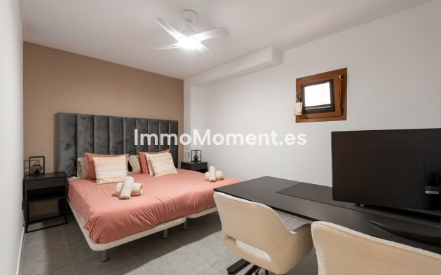 Wiederverkauf - Freistehende Villa - Estepona  - Estepona Centro