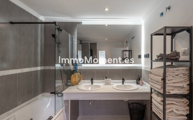 Wiederverkauf - Freistehende Villa - Estepona  - Estepona Centro