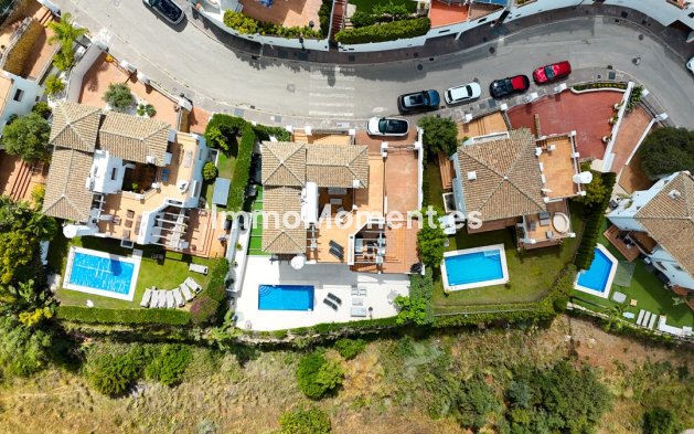 Wiederverkauf - Freistehende Villa - Estepona  - Estepona Centro