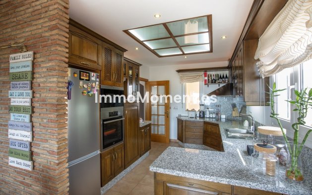 Bestaande woning - Vrijstaande villa - Benalmadena - Benalmadena Centro