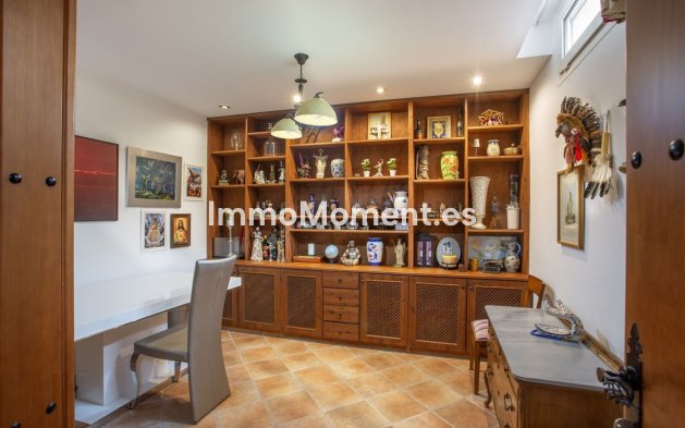 Bestaande woning - Vrijstaande villa - Benalmadena - Benalmadena Centro