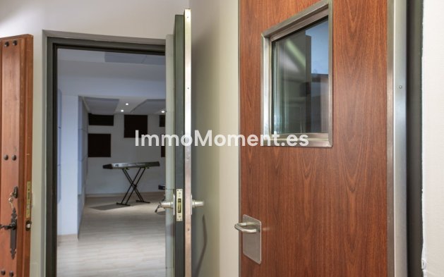 Bestaande woning - Vrijstaande villa - Benalmadena - Benalmadena Centro